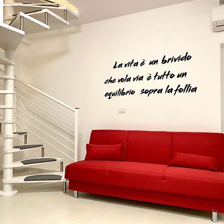 Monopoli Guest House - Puglia Mia Apartments Екстер'єр фото