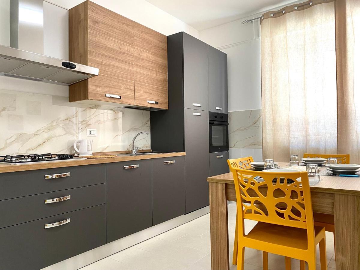 Monopoli Guest House - Puglia Mia Apartments Екстер'єр фото